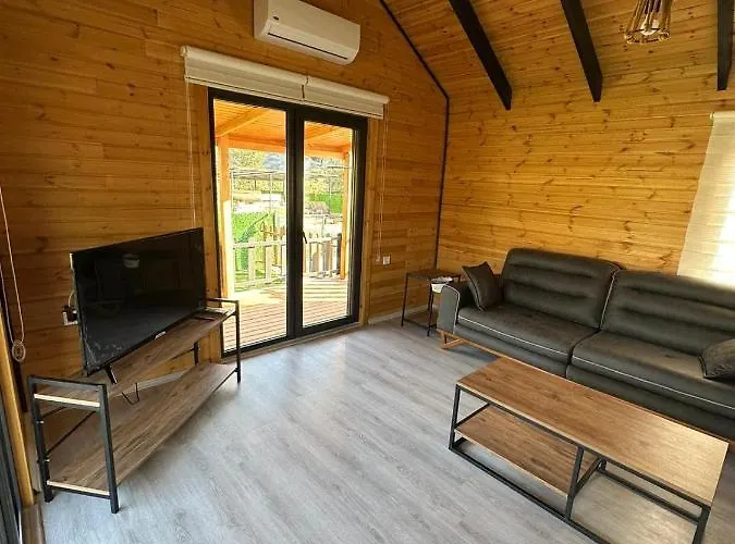 101 Guen Kiralik House Kayacik Hébergement de vacances *